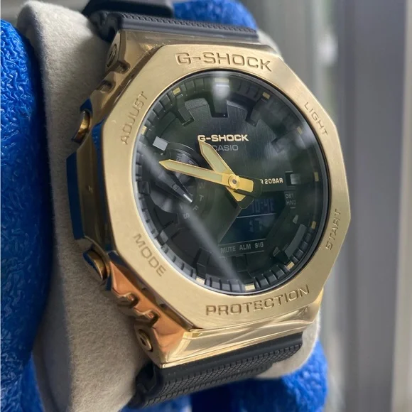 Casio G-Shock - GM2100G “CasiOak” - Picture 3 of 3